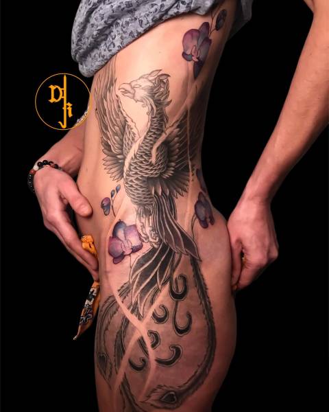 les plus beaux tatouages de phoenix à Bordeaux en Gironde
